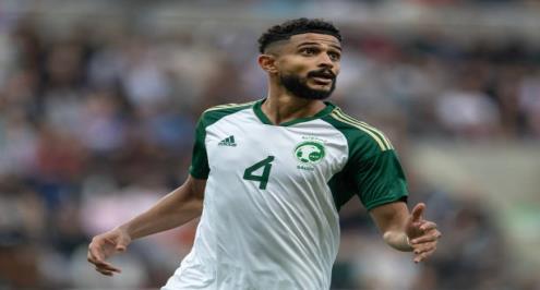 الإصابة تبعد العمري عن قائمة السعودية في خليجي 26